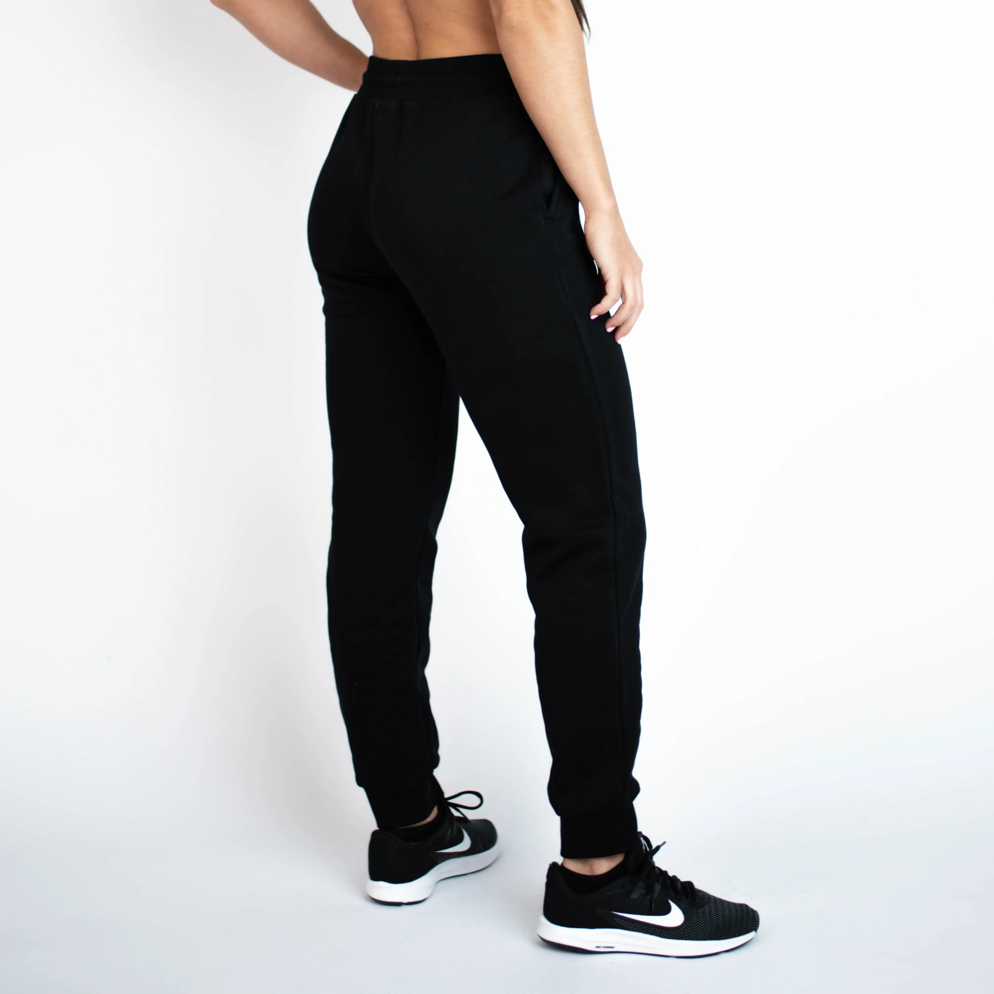 FLEO Just Right Jogger - Black