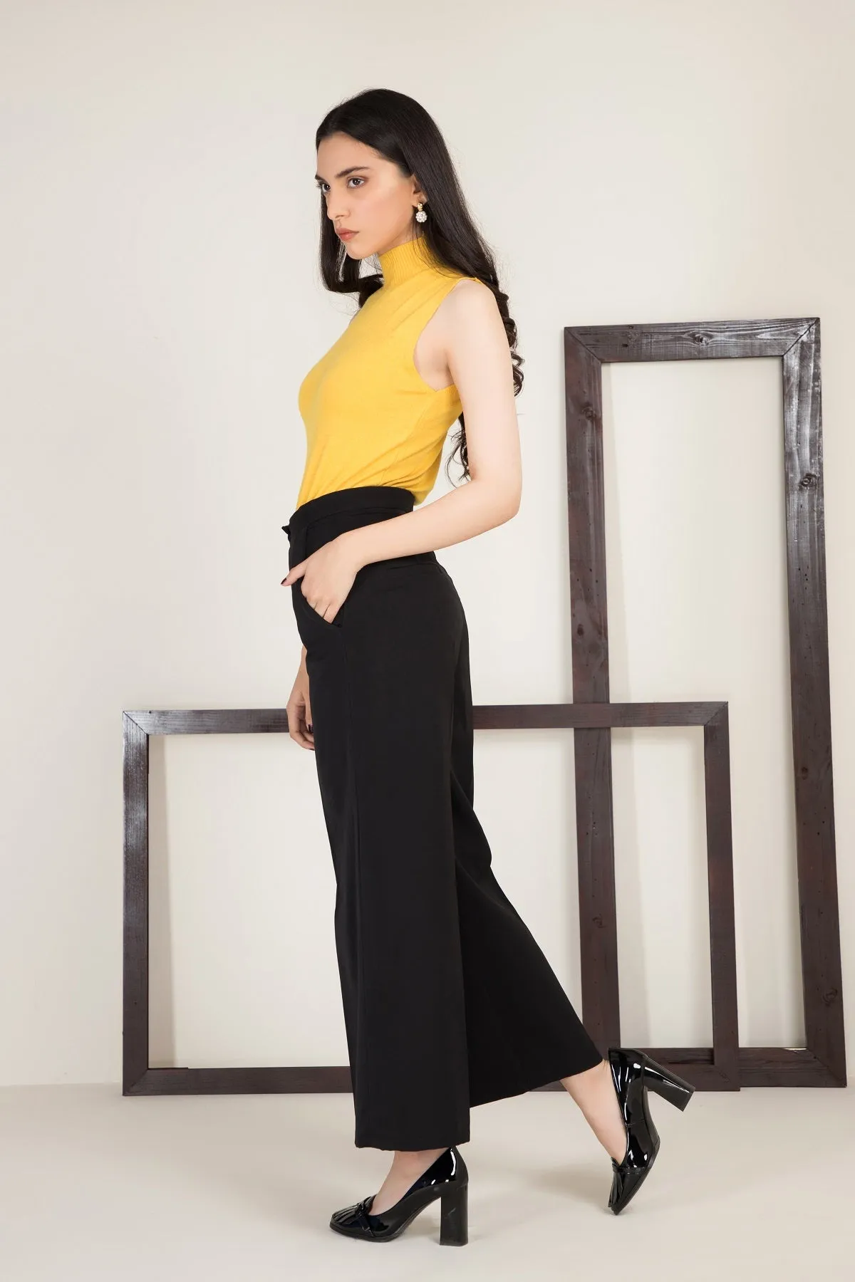 Liara Highneck Sleeveless Sweater Yellow