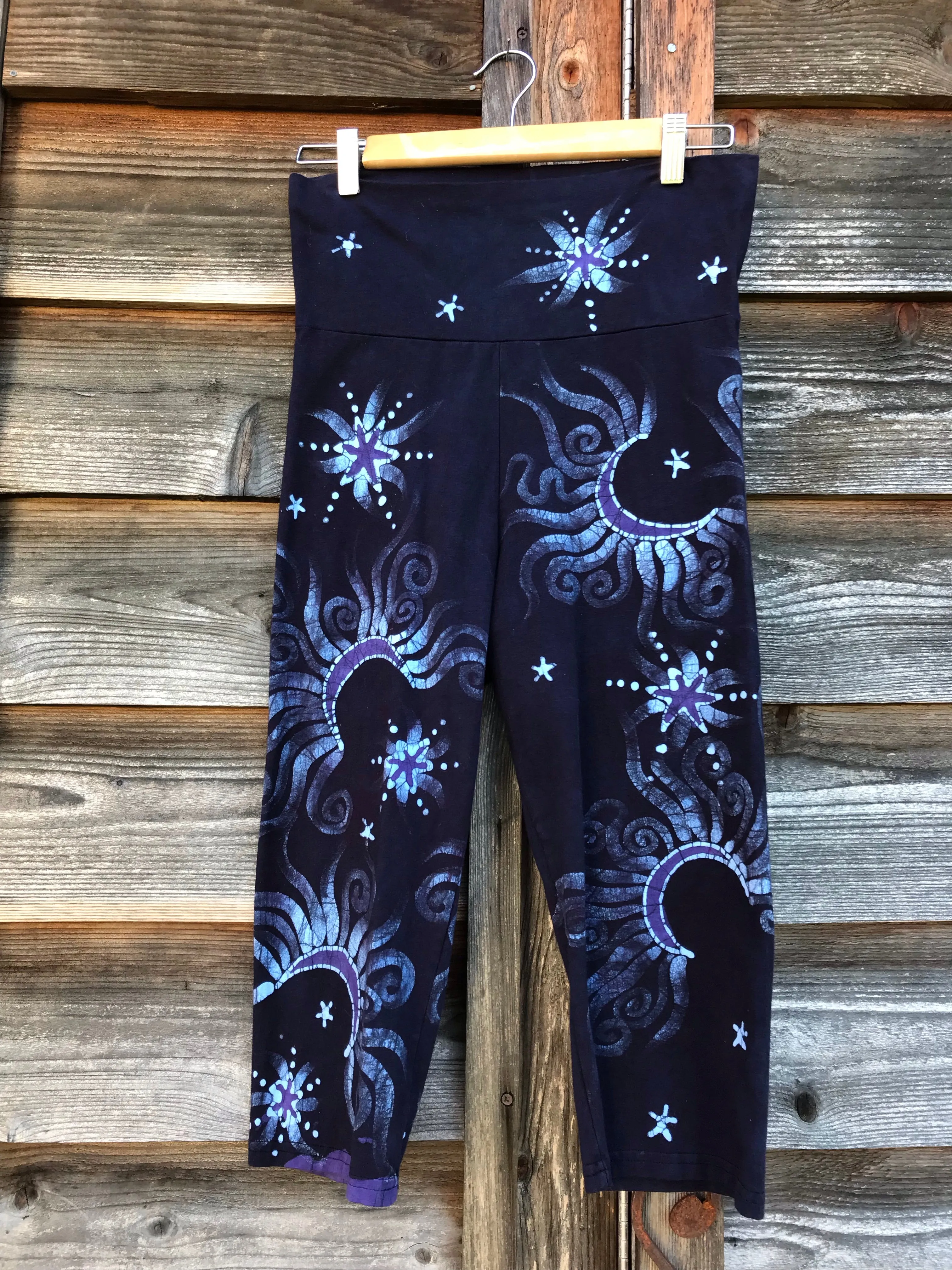 Midnight Moon Festival Batik CAPRI Yoga Pants - Size MEDIUM