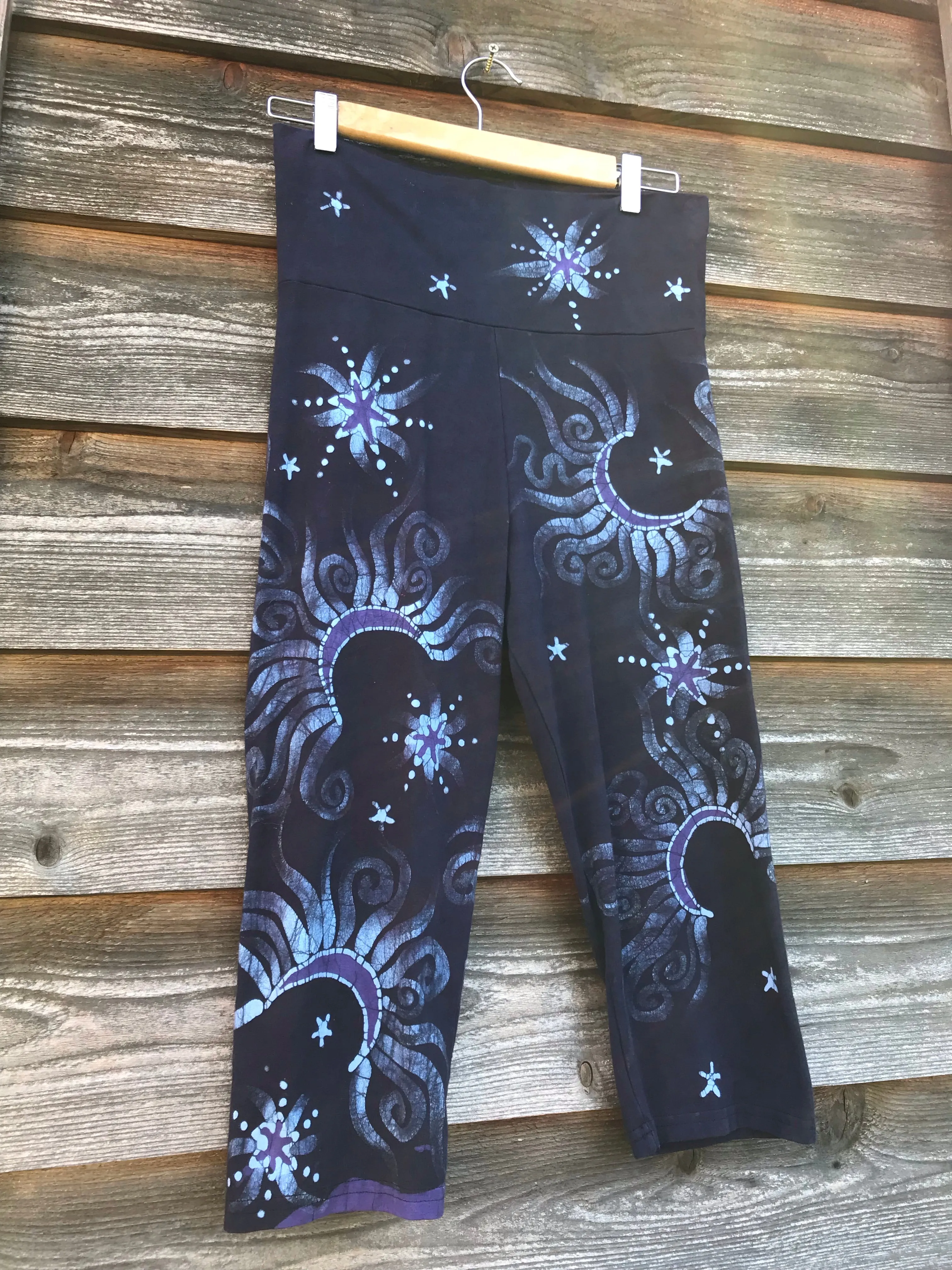 Midnight Moon Festival Batik CAPRI Yoga Pants - Size MEDIUM