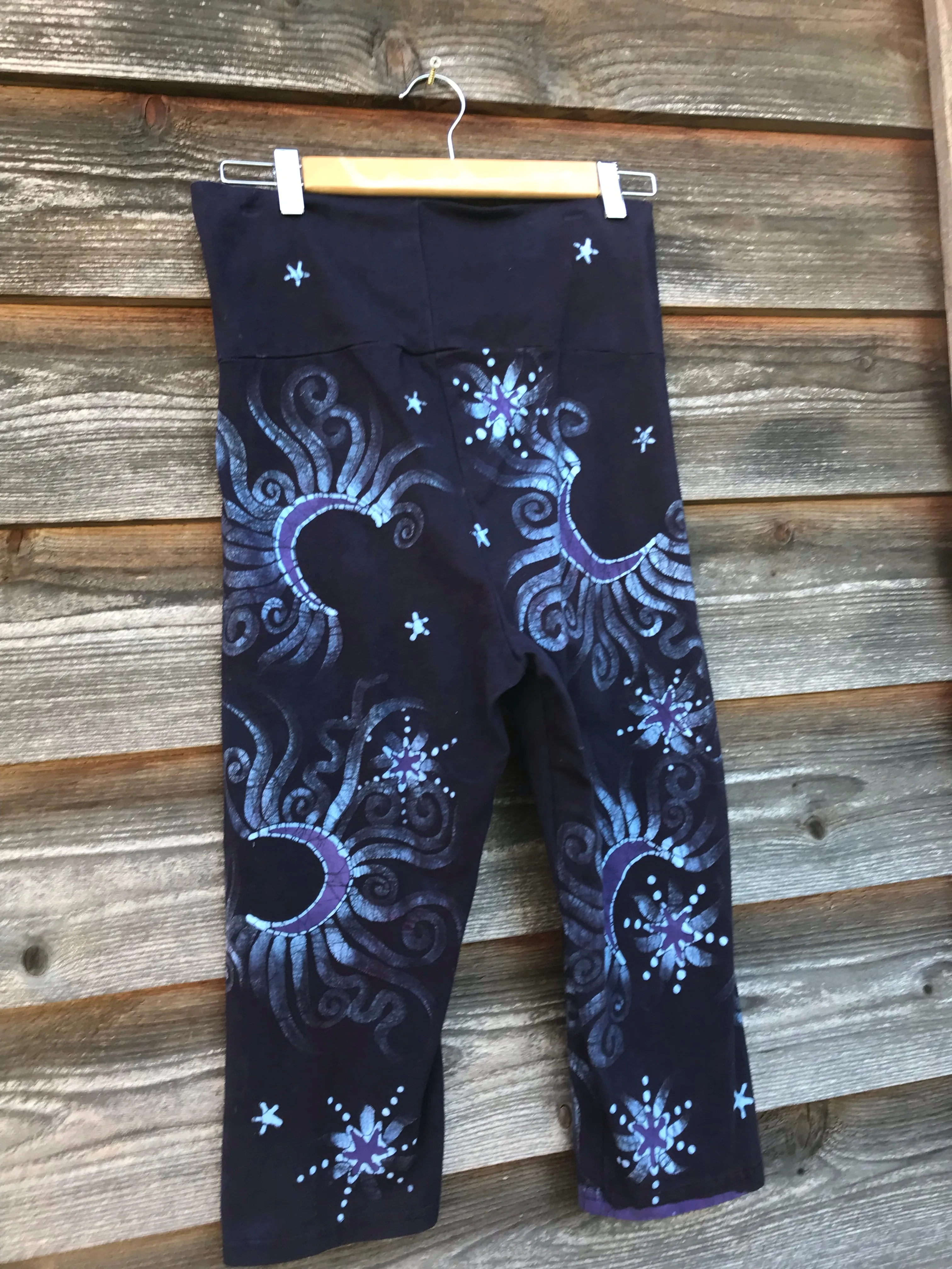 Midnight Moon Festival Batik CAPRI Yoga Pants - Size MEDIUM