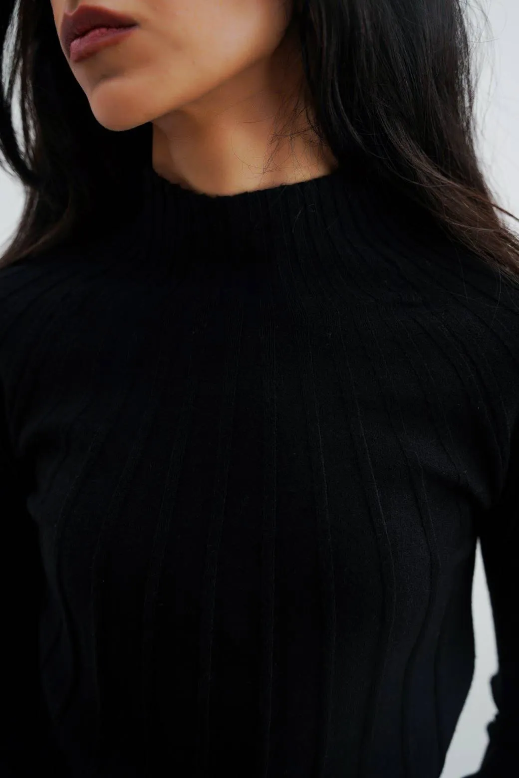 RIBBED BODYCON SWEATER