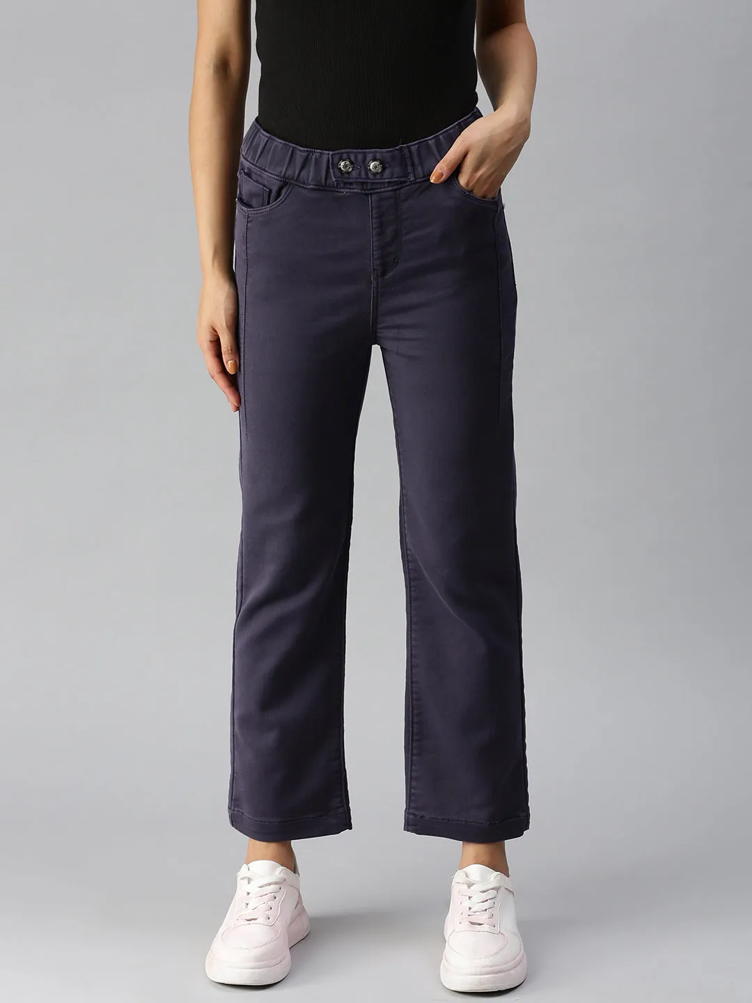 Women's Purple Solid Denim Relaxed Jeans